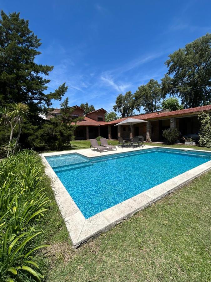 Casa Quinta En Gonnet Villa Manuel B. Gonnet ภายนอก รูปภาพ